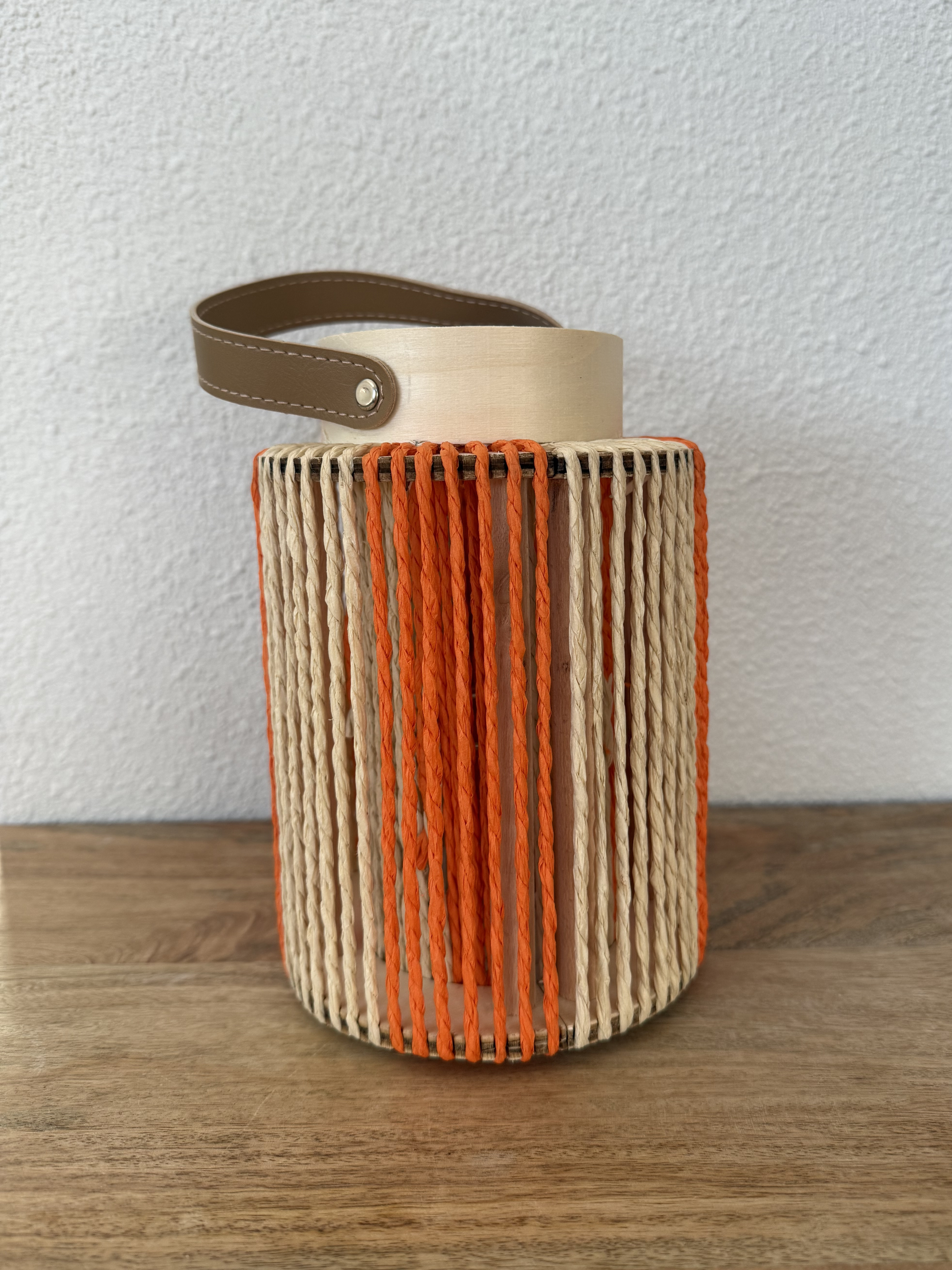 Lantaarn oranje in kamer ter inspiratie.